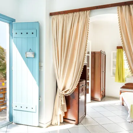 Sunrock - Petunia 3* Naxos City
